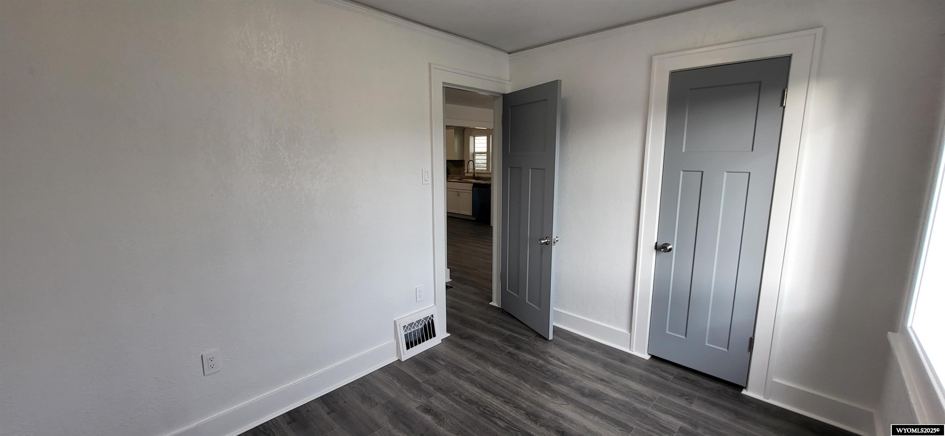 623 West Buffalo Street Rawlins, WY 82301 - Photo 12 of 36