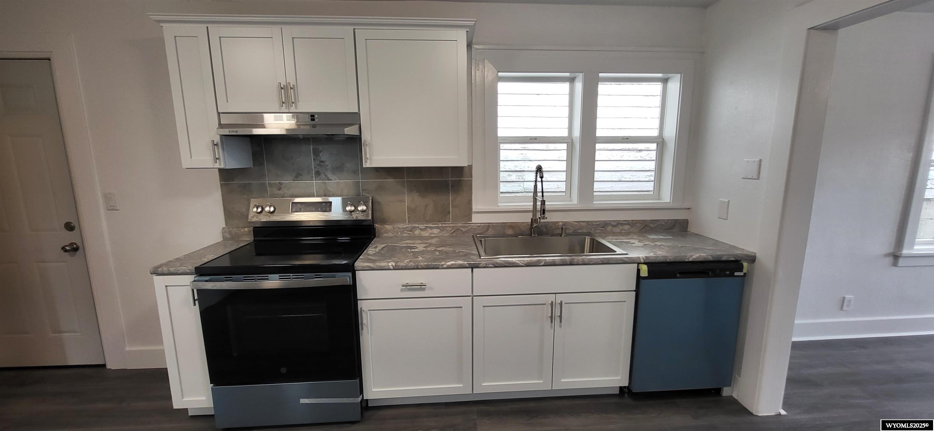 623 West Buffalo Street Rawlins, WY 82301 - Photo 18 of 36