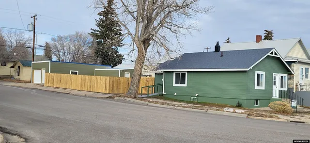 $235,000 | 623 West Buffalo Street, Rawlins, WY 82301