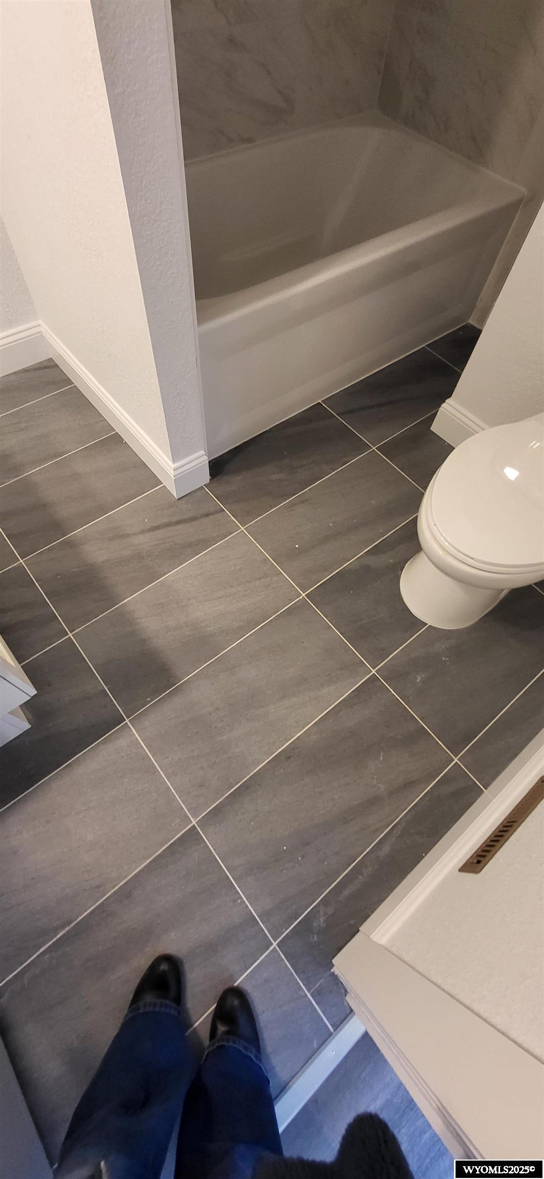 623 West Buffalo Street Rawlins, WY 82301 - Photo 6 of 36