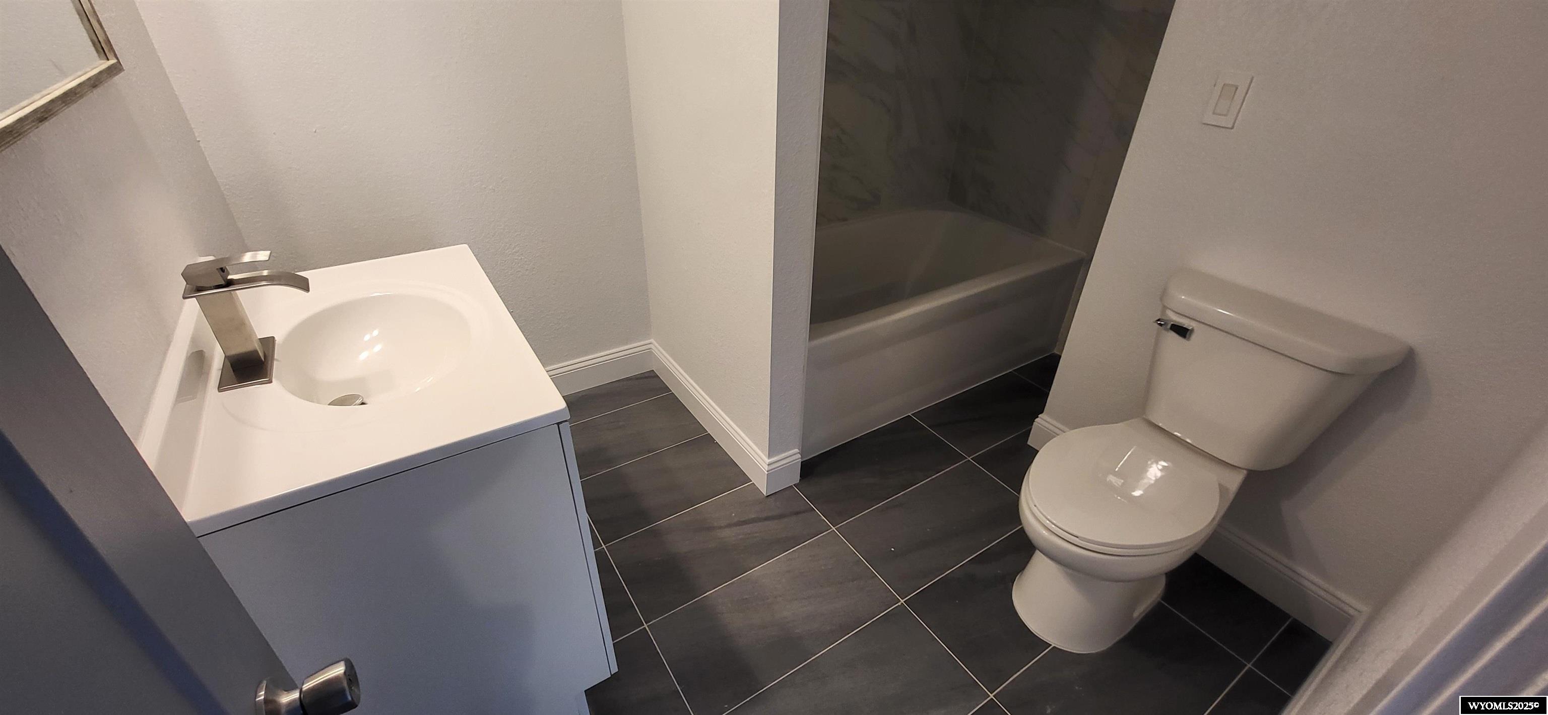 623 West Buffalo Street Rawlins, WY 82301 - Photo 7 of 36