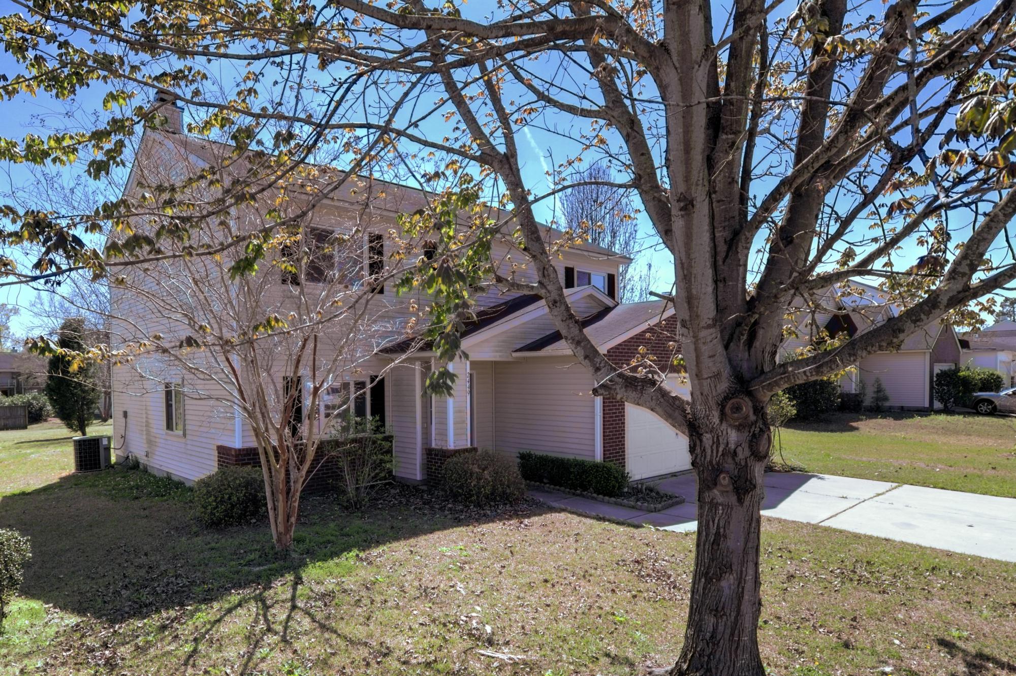 2449 Melville Road North Charleston, SC 29406 - Photo 3 of 28 03