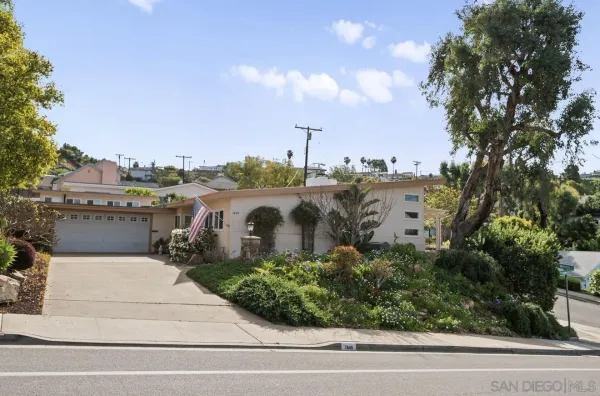 $950,000 | 7849 Highwood Avenue, La Mesa, CA 91941