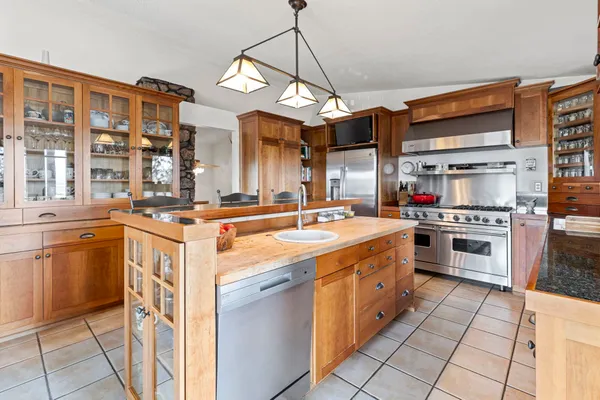 $899,000 | 12504 North Fairview Road, Mead, WA 99021