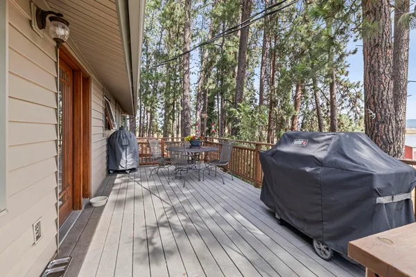 $899,000 | 12504 North Fairview Road, Mead, WA 99021