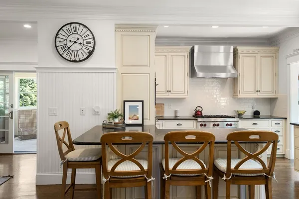 $2,999,000 | 33 Everett Street, Concord, MA 01742