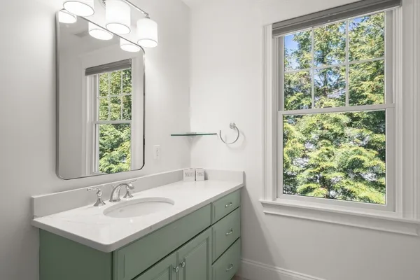 $2,999,000 | 33 Everett Street, Concord, MA 01742