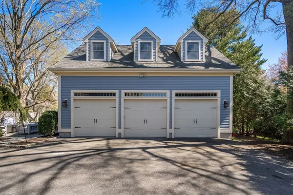 $2,999,000 | 33 Everett Street, Concord, MA 01742