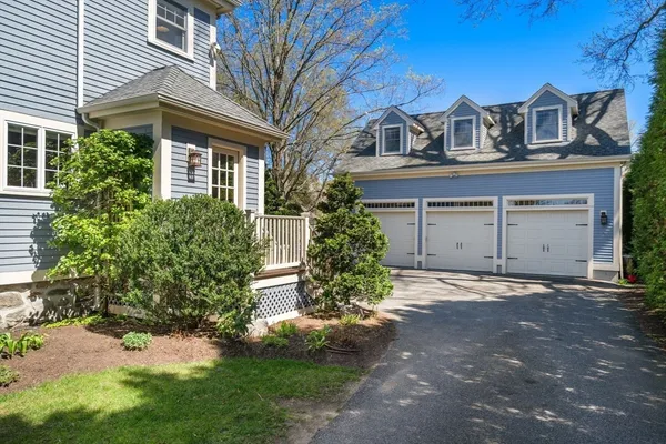 $2,999,000 | 33 Everett Street, Concord, MA 01742
