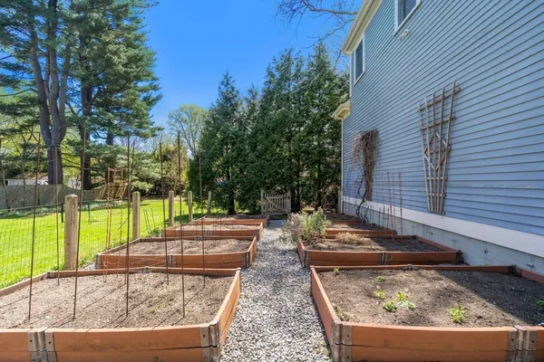 $2,999,000 | 33 Everett Street, Concord, MA 01742