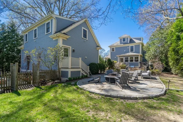 $2,999,000 | 33 Everett Street, Concord, MA 01742