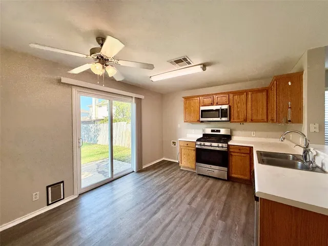 $1,850 | 17212 Hamilton Point Circle, Manor, TX 78653