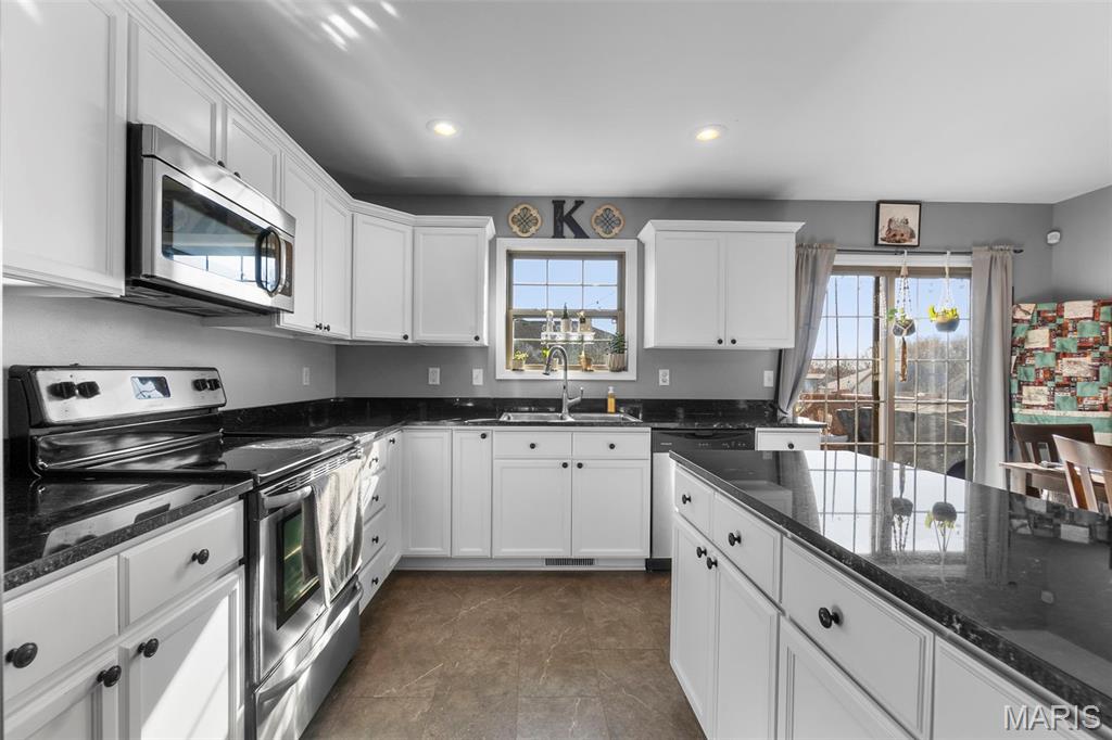 1663 Enterprise Court Jackson, MO 63755 - Photo 13 of 45