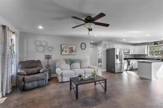 $315,000 | 1663 Enterprise Court, Jackson, MO 63755