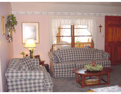 64 Osgood Road Charlton, MA 01507 - Photo 3 of 9