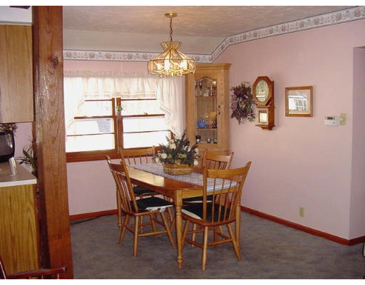 64 Osgood Road Charlton, MA 01507 - Photo 4 of 9