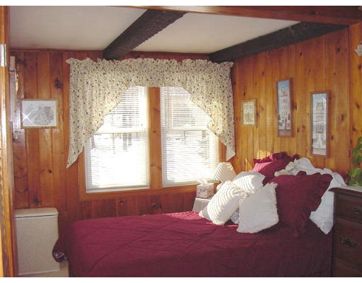 64 Osgood Road Charlton, MA 01507 - Photo 6 of 9