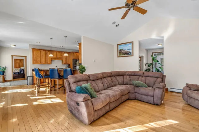 $799,000 | 78 Sunset Boulevard, Turner, ME 04282