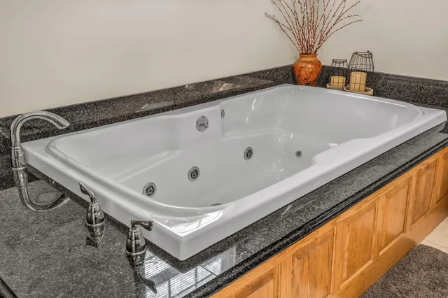 $799,000 | 78 Sunset Boulevard, Turner, ME 04282