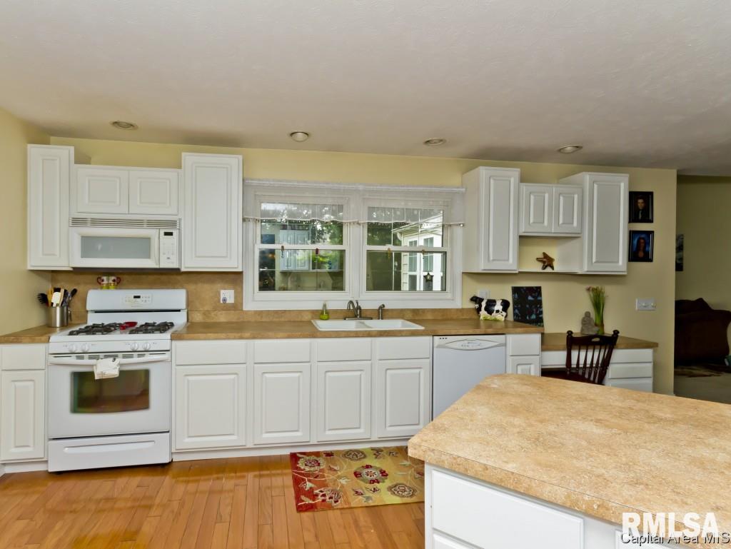 70 Axline Road Chatham, IL 62629 - Photo 12 of 33 Gallery Image 12