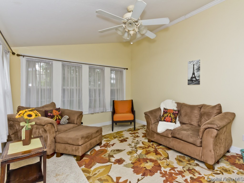 70 Axline Road Chatham, IL 62629 - Photo 8 of 33 Gallery Image 8