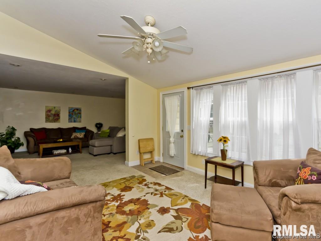 70 Axline Road Chatham, IL 62629 - Photo 9 of 33 Gallery Image 9