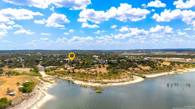 $649,900 | 1761 Lakeside Drive West, Canyon Lake, TX 78133