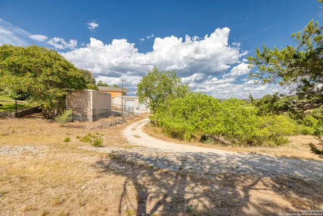 $649,900 | 1761 Lakeside Drive West, Canyon Lake, TX 78133