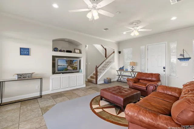 $649,900 | 1761 Lakeside Drive West, Canyon Lake, TX 78133