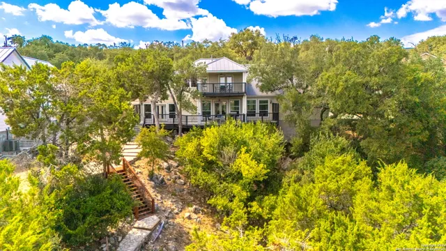 $649,900 | 1761 Lakeside Drive West, Canyon Lake, TX 78133