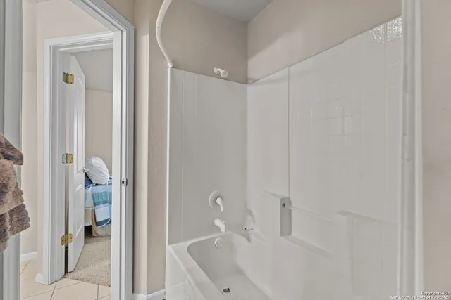 $649,900 | 1761 Lakeside Drive West, Canyon Lake, TX 78133