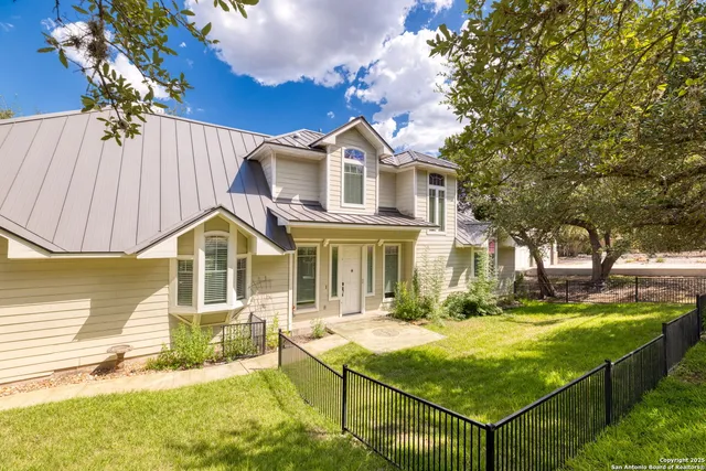 $649,900 | 1761 Lakeside Drive West, Canyon Lake, TX 78133