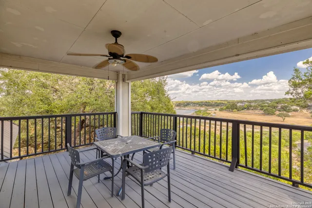 $649,900 | 1761 Lakeside Drive West, Canyon Lake, TX 78133