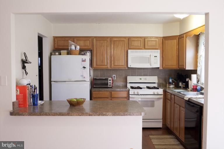 540 Manor Road Severna Park, MD 21146 - Photo 20 of 27 Kitchen
