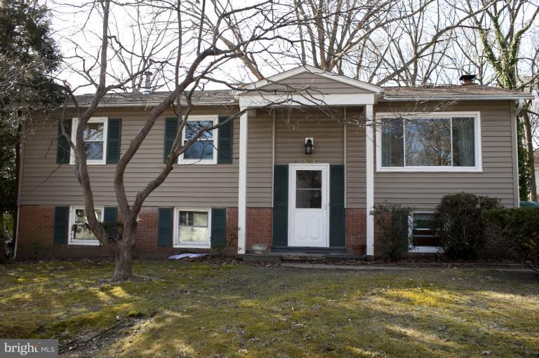 540 Manor Road Severna Park, MD 21146 - Photo 25 of 27 Exterior (Front)