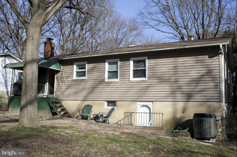 540 Manor Road Severna Park, MD 21146 - Photo 5 of 27 Exterior (Rear)