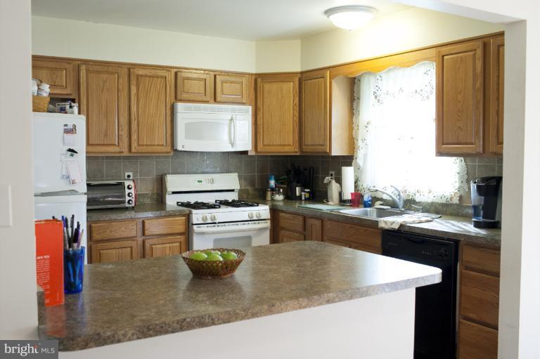 540 Manor Road Severna Park, MD 21146 - Photo 10 of 27 Kitchen