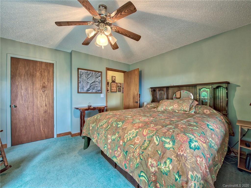 198 Boomer Ridge Maggie Valley, NC 28751 - Photo 15 of 32 Gallery Image 15
