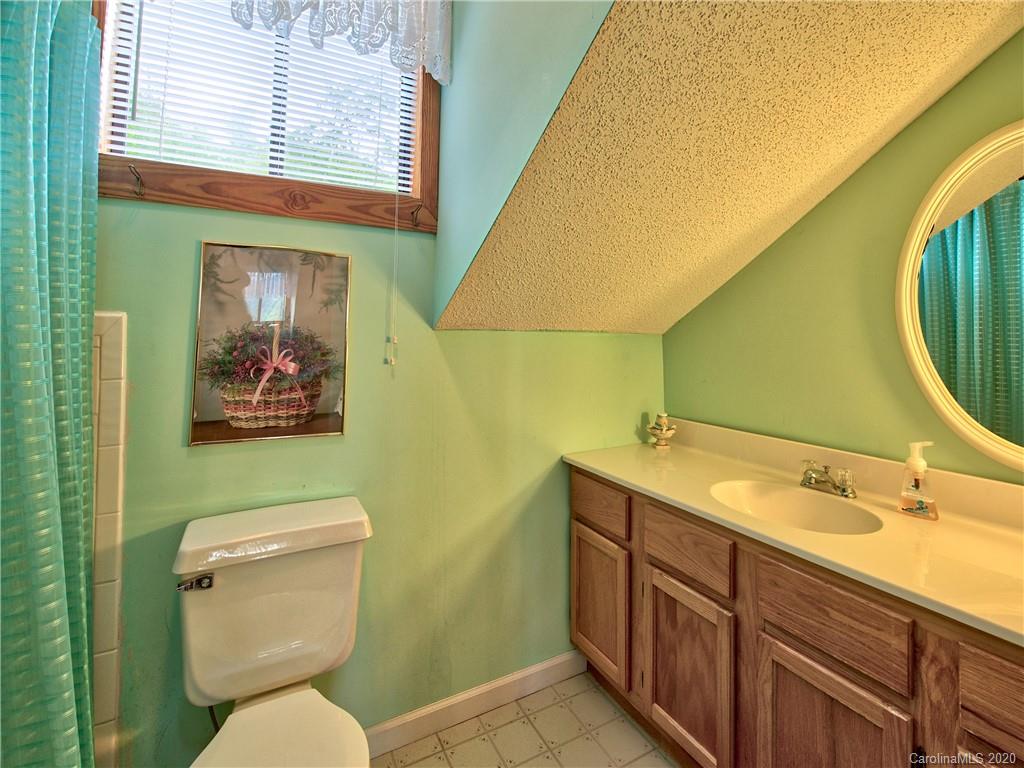 198 Boomer Ridge Maggie Valley, NC 28751 - Photo 22 of 32 Gallery Image 22