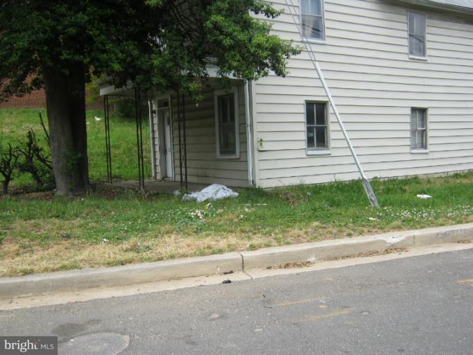 3038 Stanton Road Southeast Washington, DC 20020 - Photo 13 of 15 Exterior (Rear)