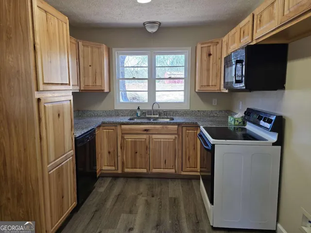 $1,800 | 2101 Highway 81, Oxford, GA 30054