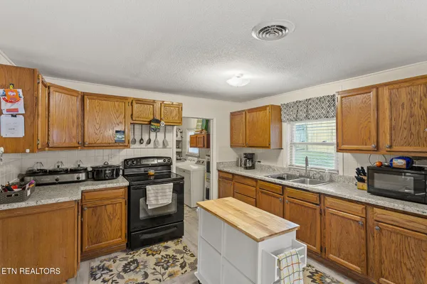 $329,900 | 147 Norwood Drive Southeast, Cleveland, TN 37323