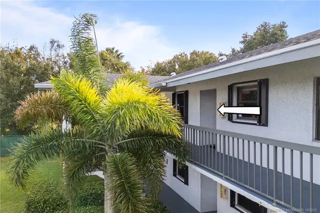 $225,000 | 1210 Southeast Parkview Place, Unit E9, Stuart, FL 34994