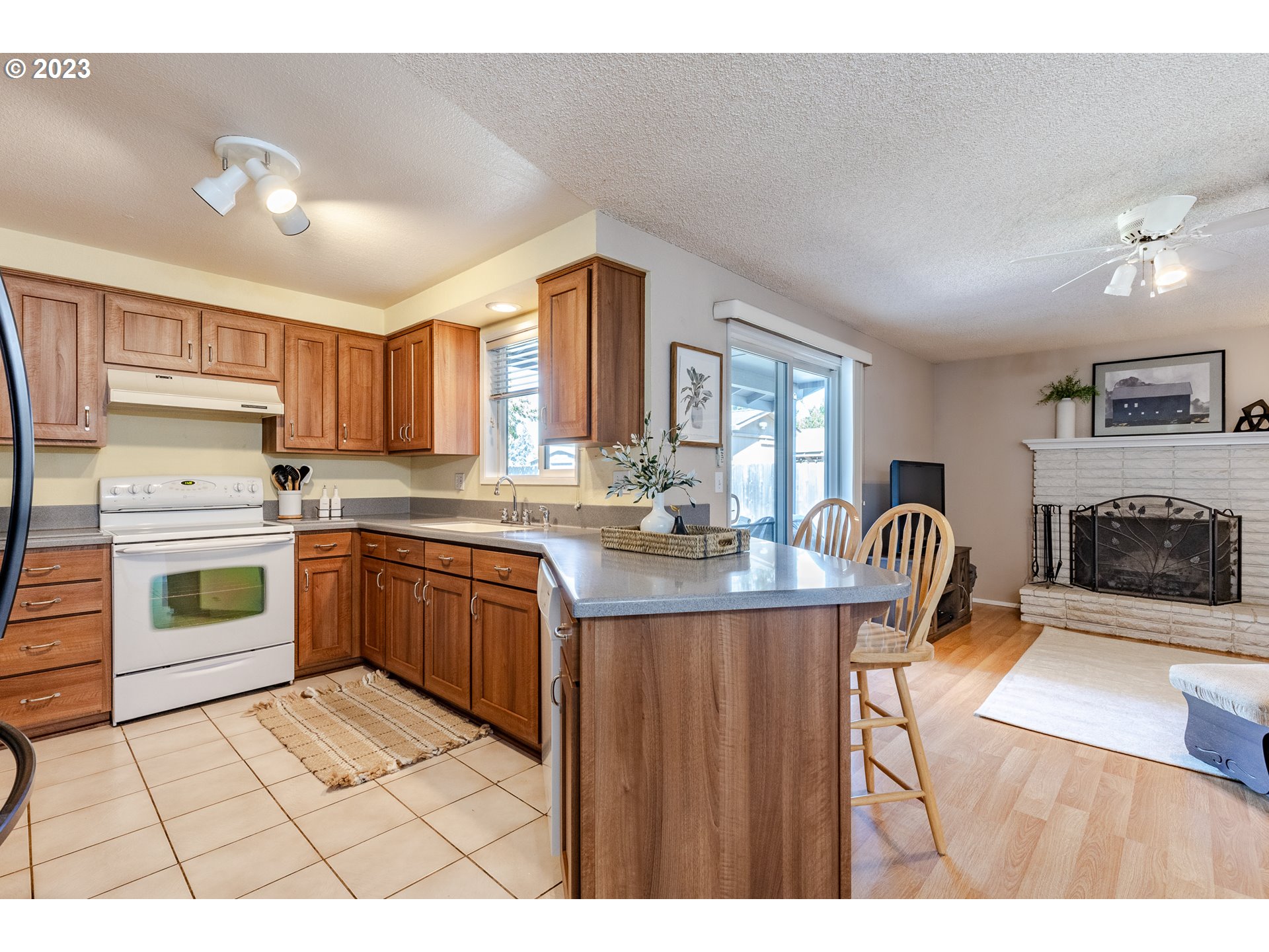 464 63rd Street Springfield, OR 97478 - Photo 13 of 26