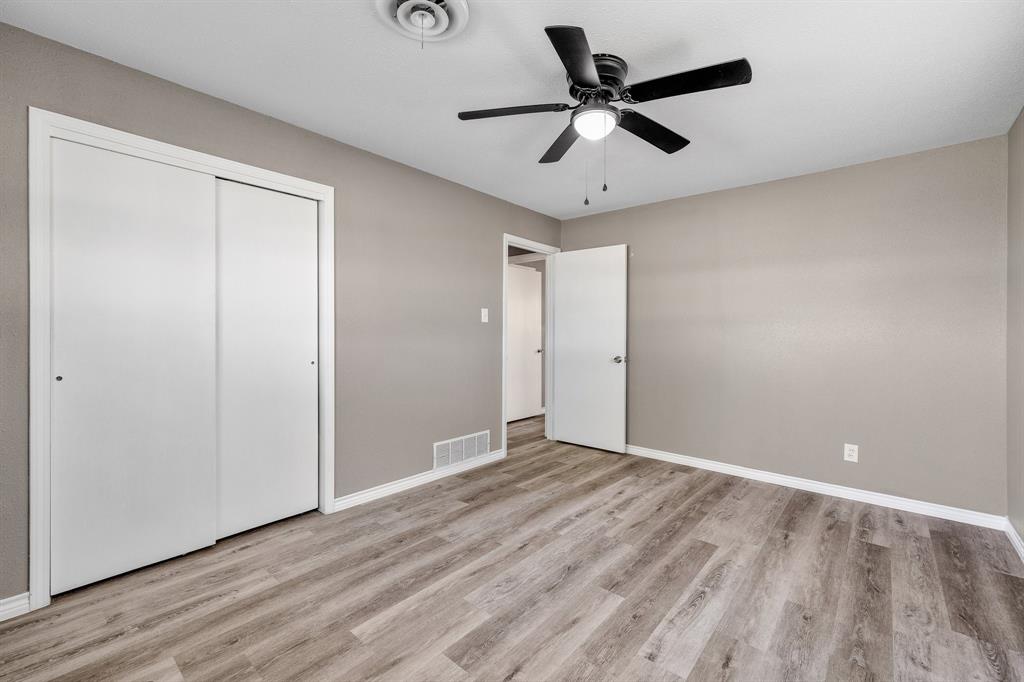 3301 South Murvil Street Decatur, TX 76234 - Photo 21 of 28 Bedroom #2