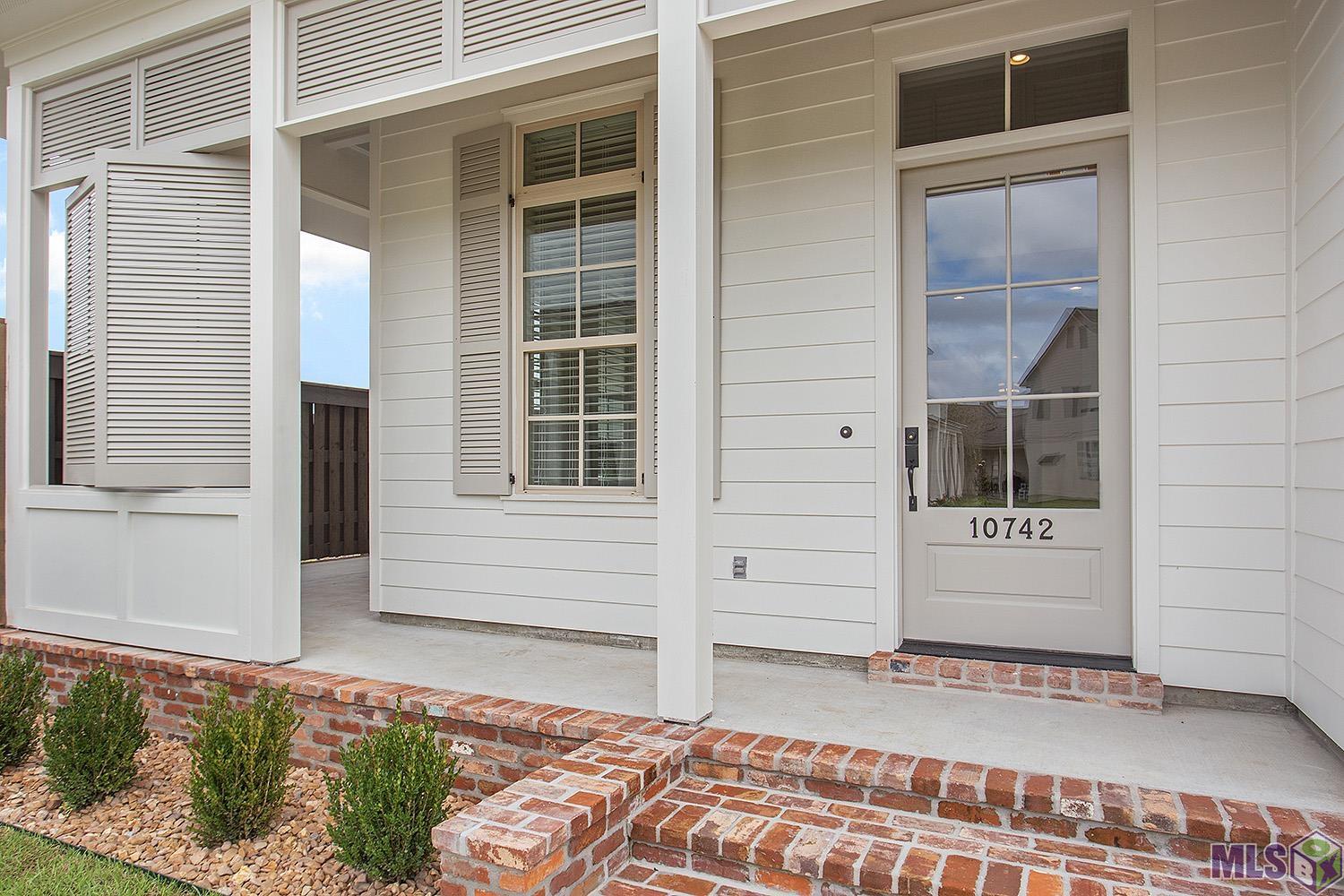 10742 Moss Grove Lane Baton Rouge, LA 70810 - Photo 2 of 15