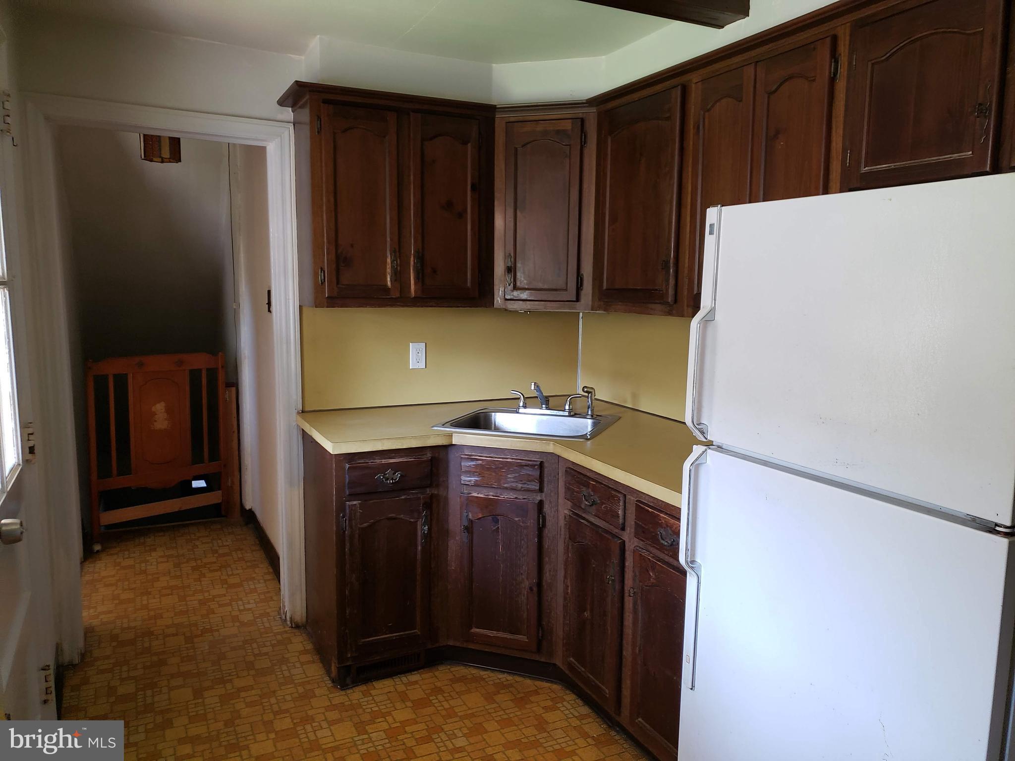 542 Valley View Road Springfield, PA 19064 - Photo 11 of 28 Kitchen