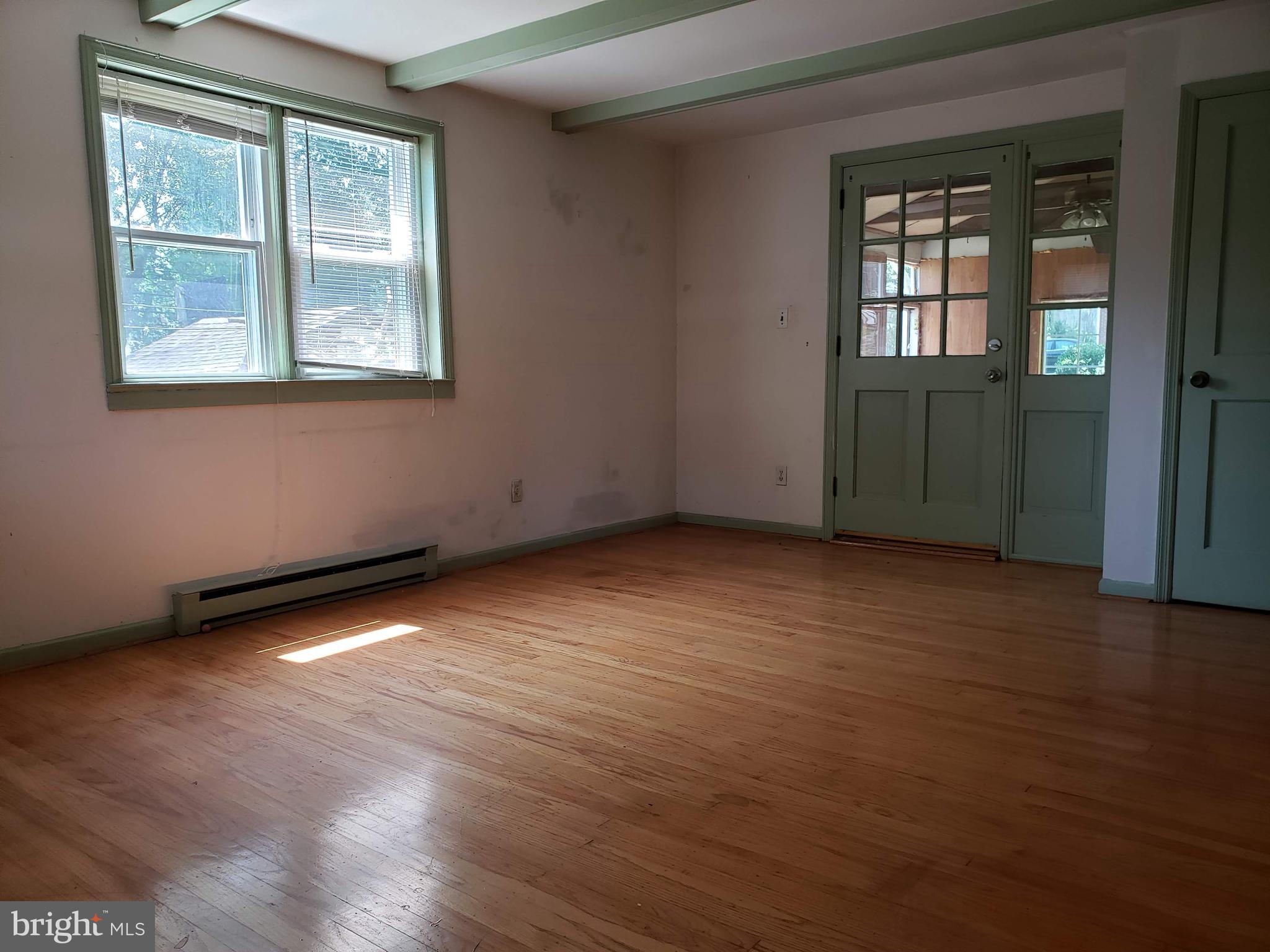 542 Valley View Road Springfield, PA 19064 - Photo 12 of 28 Family Room - 1st Floor