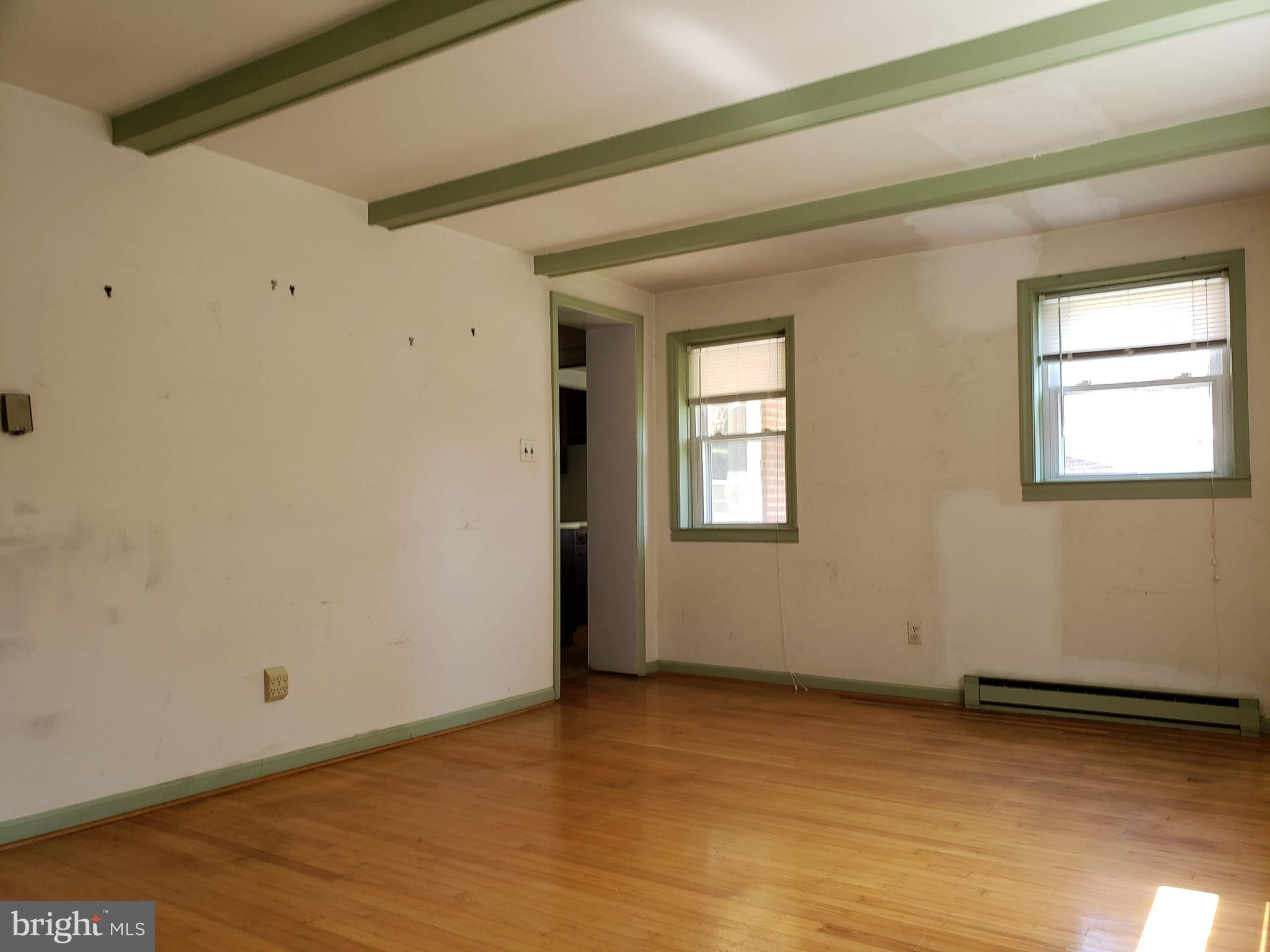 542 Valley View Road Springfield, PA 19064 - Photo 13 of 28 Family Room - 1st Floor