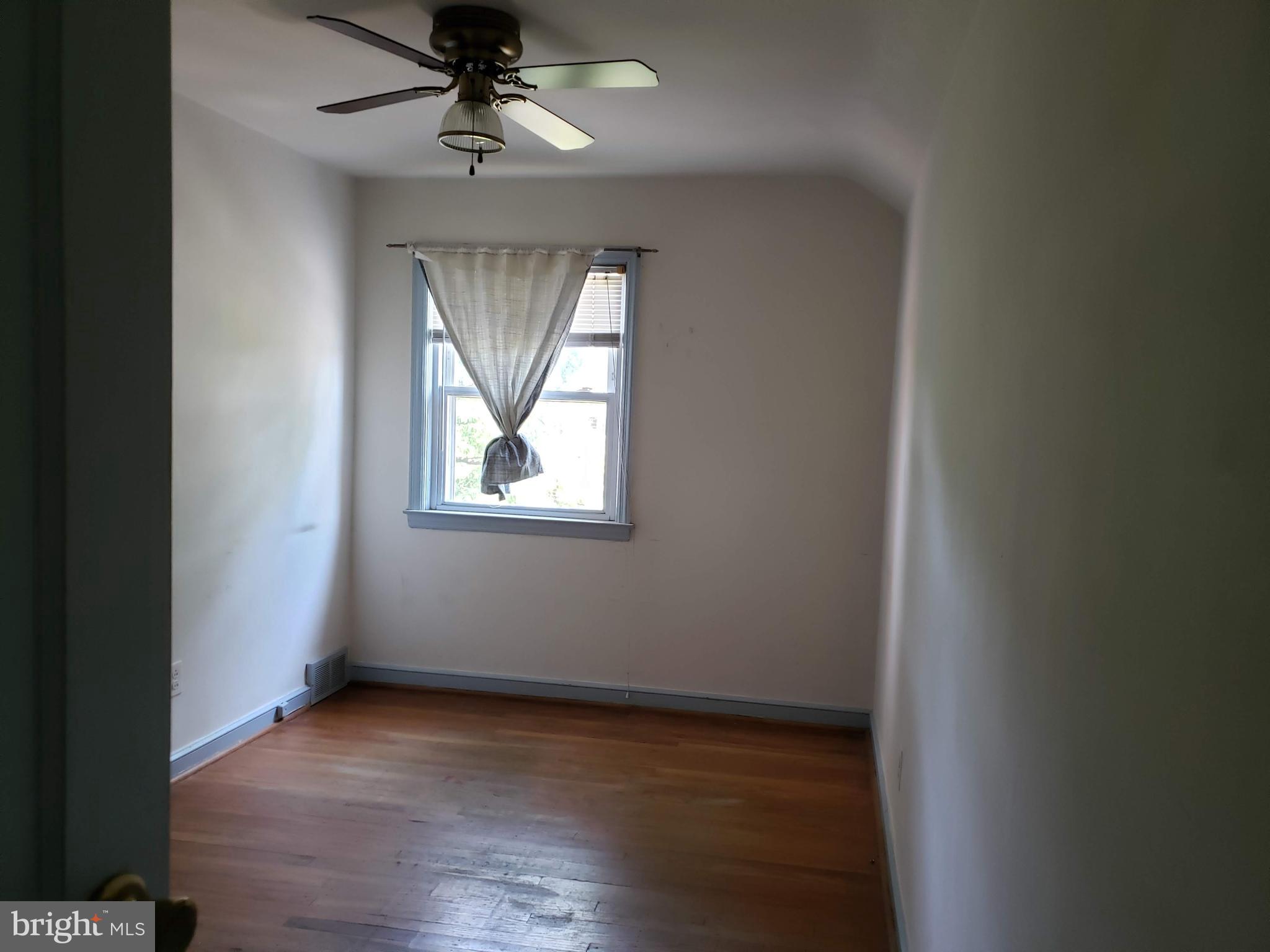 542 Valley View Road Springfield, PA 19064 - Photo 18 of 28 Bedroom #1